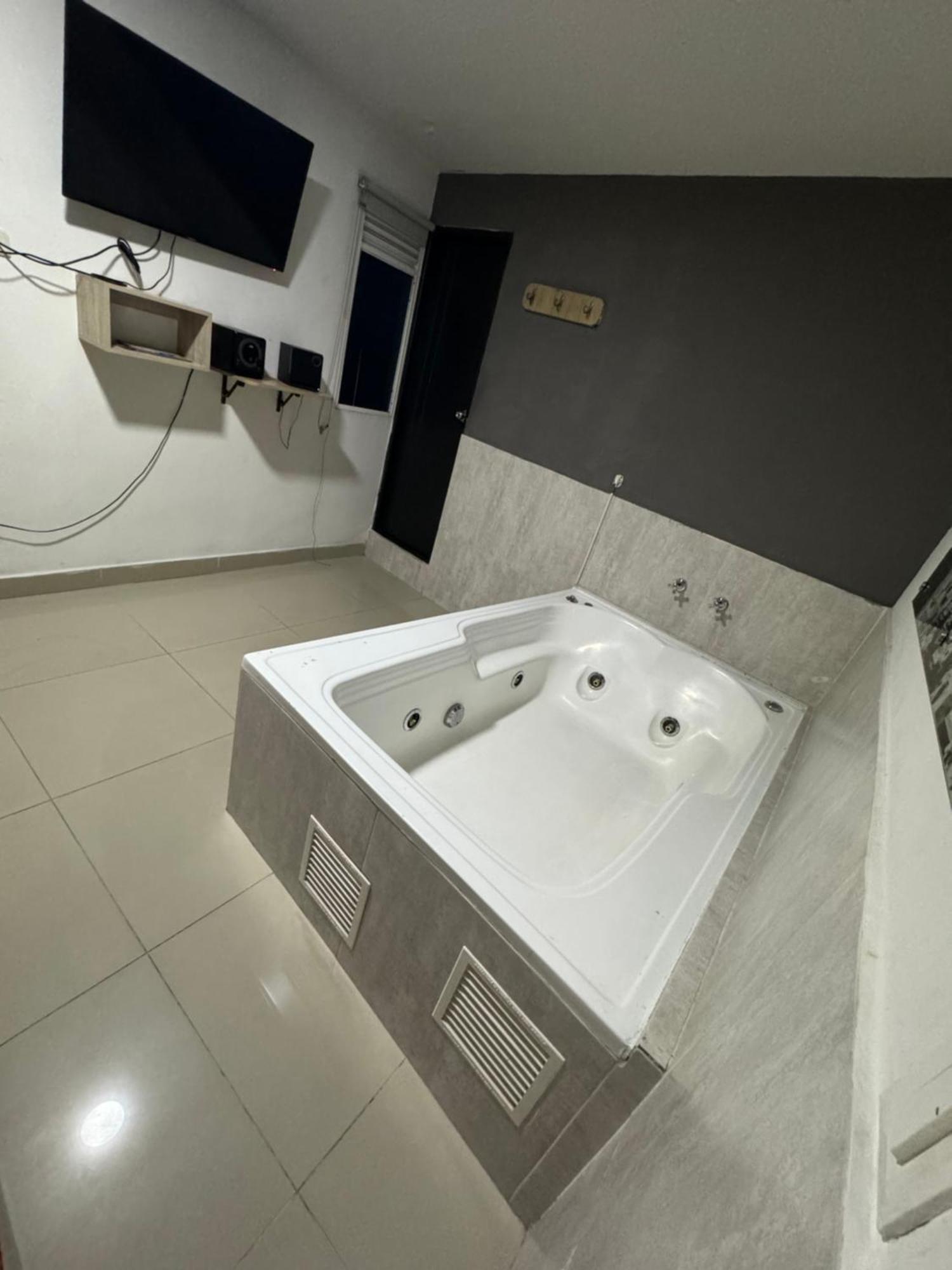 Hotel Select מדיין מראה חיצוני תמונה