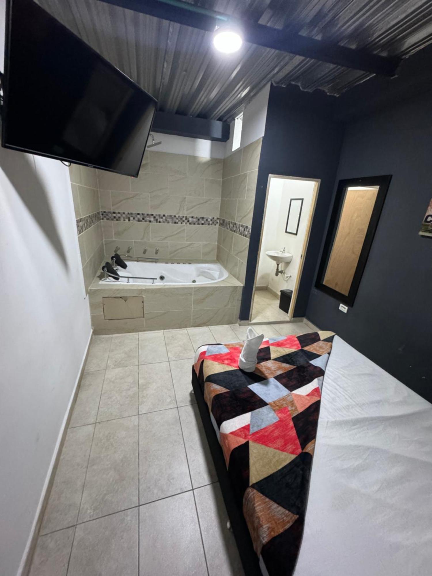 Hotel Select מדיין מראה חיצוני תמונה