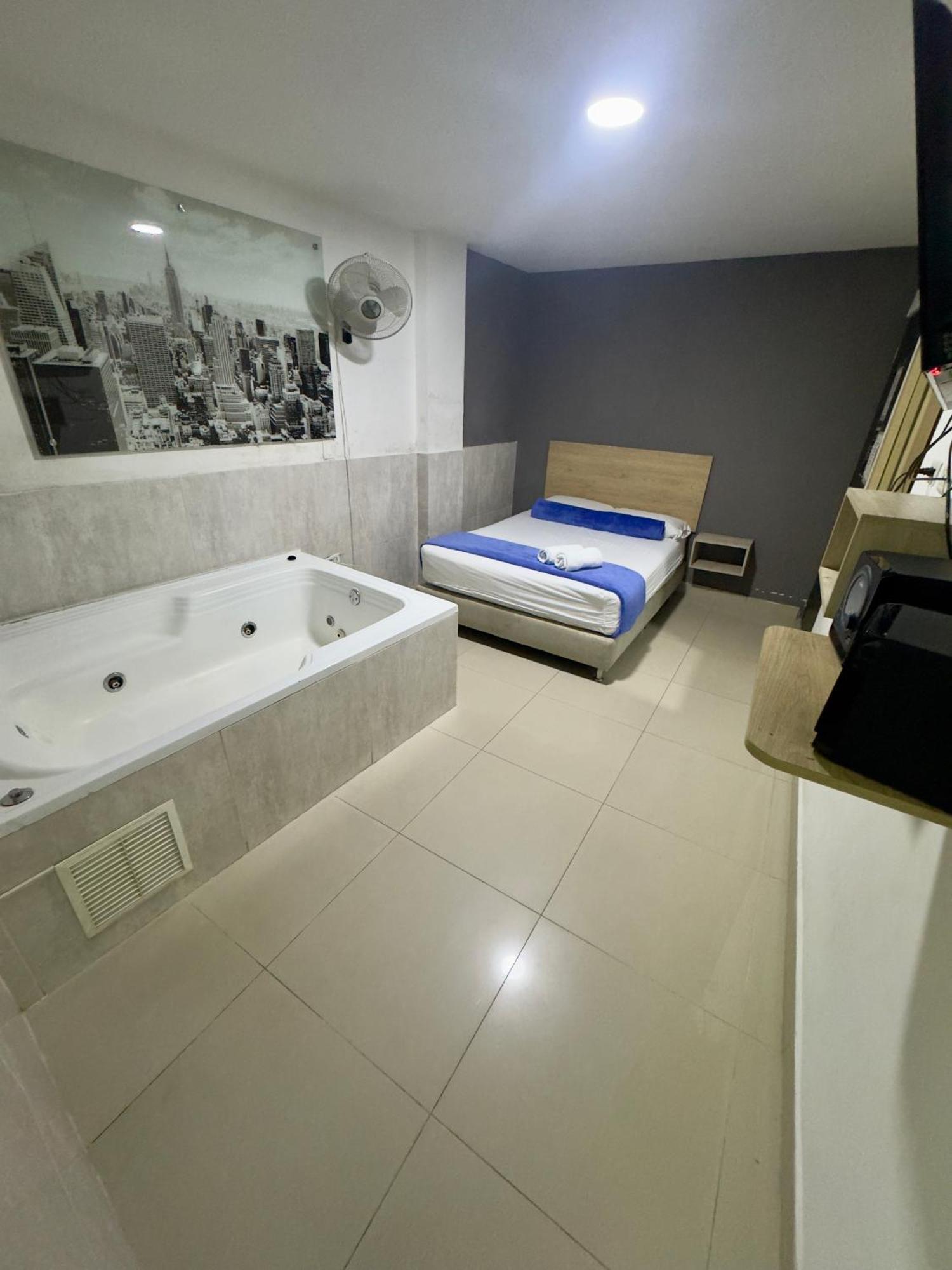 Hotel Select מדיין מראה חיצוני תמונה